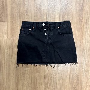 re/done denim skirt in black